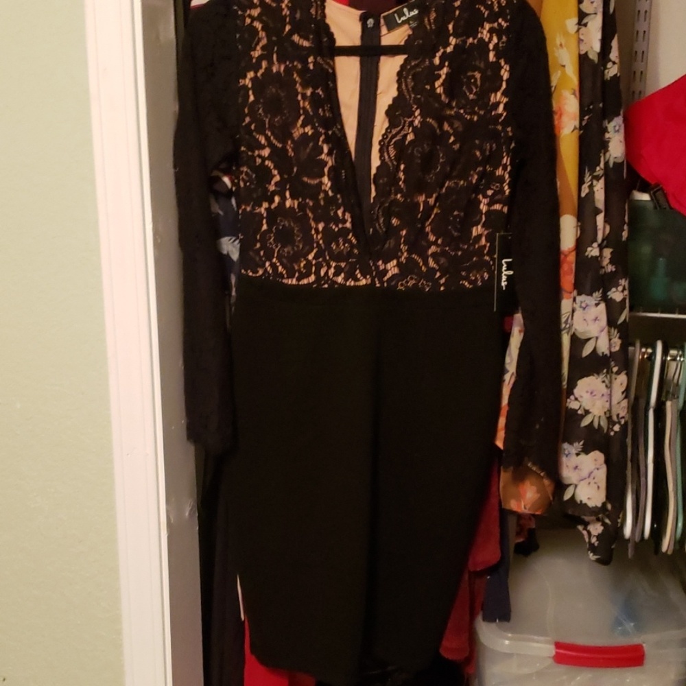 NWT Lulu's Lace Midi dress